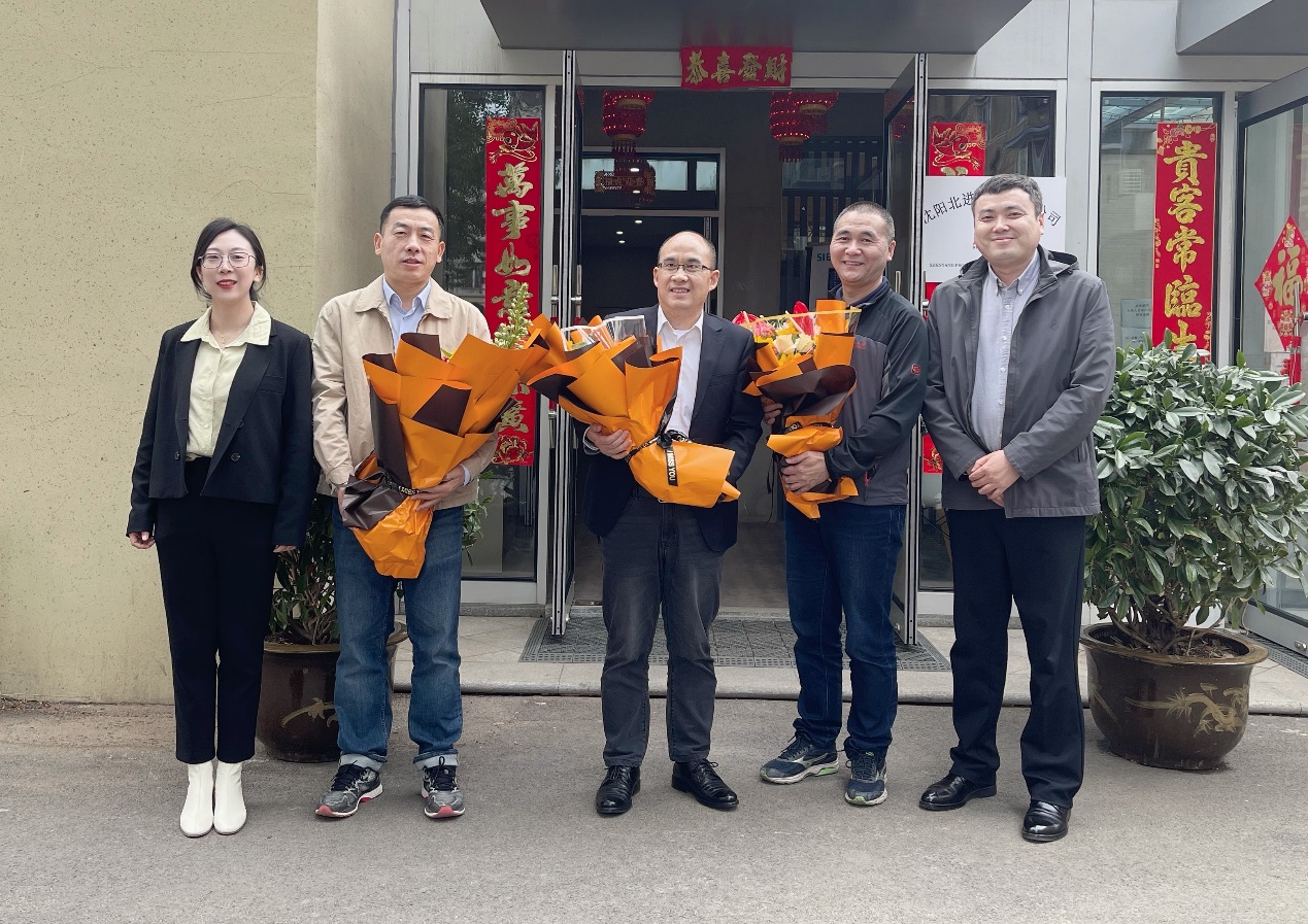 西門(mén)子(zi)東北(běi)大區(qū)總經理(lǐ)王飙先生一行(xíng)莅臨沈陽北(běi)進公司(sī)調研指導工作